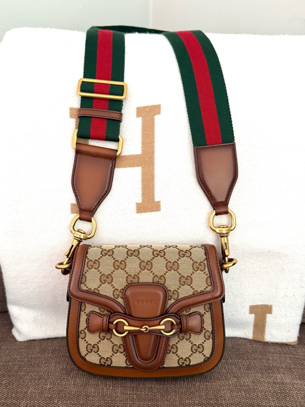 Authentic Gucci Small Lady Web Shoulder Bagbrown monogram canvas - Picture 3 of 16